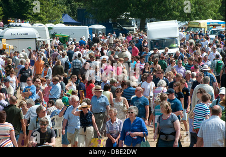 Massen von Menschen im Holkham Hall Country fair, Norfolk, england Stockfoto