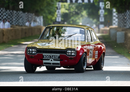 Chichester, UK - Juli 2013: Ford Escort Twin Cam in Aktion auf dem Goodwood Festival of Speed am 13. Juli 2013. Stockfoto