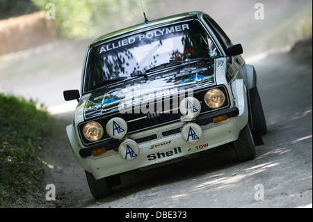 Chichester, UK - Juli 2013: Ford Escort MK2 RS1800 in Aktion auf der Rallye-Bühne auf dem Goodwood Festival of Speed auf 2013 Stockfoto