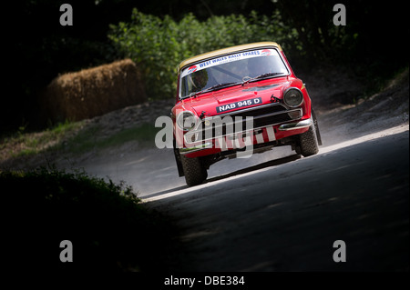 Chichester, UK - Juli 2013: Ford Lotus Cortina in Aktion auf der Rallye-Bühne auf dem Goodwood Festival of Speed am 14. Juli 2013. Stockfoto