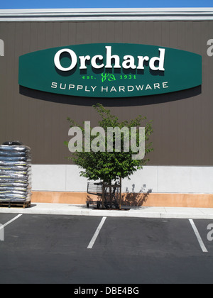 Orchard Supply Baumarkt Schild am Princeton Plaza in San Jose, Kalifornien Stockfoto