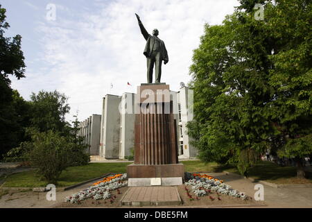 Baltijsk, Russland 28. Juli 2013 russische Marine Tag in Baltijsk mit großer Schiffe und Meer Luftwaffe Parade gefeiert.  Im Bild: Vladimir Ilyich Lenin-Denkmal in Kaliningrad Credit: Michal Fludra/Alamy Live News Stockfoto