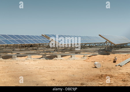 Sonnenkollektoren in Griechenland Stockfoto