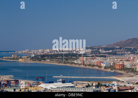 Panoramablick von Gibralfaro nach Málaga, Andalusien, Spanien. Stockfoto