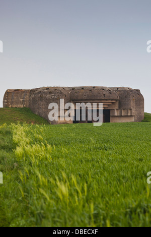 Frankreich, Normandie, d-Day Strände Gegend, Longues Sur Mer, WWII deutsche 150mm Artillerie-Batterie. Stockfoto