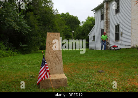 Denkmal-Kennzeichnung vor Ort, wo erste Schuss der Schlacht von Gettysburg abgefeuert wurde, Gettysburg, Pennsylvania, Vereinigte Staaten von Amerika Stockfoto