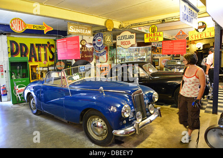 Die Cotswold Vereinigtes Autofahren Museum & Spielzeugsammlung, die alte Mühle, Bourton-on-the-Water, Gloucestershire, England, Königreich Stockfoto