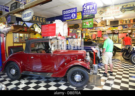 Die Cotswold Vereinigtes Autofahren Museum & Spielzeugsammlung, die alte Mühle, Bourton-on-the-Water, Gloucestershire, England, Königreich Stockfoto