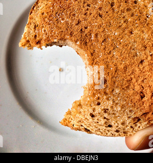 Nahaufnahme von Biss in Englisch muffin Stockfoto