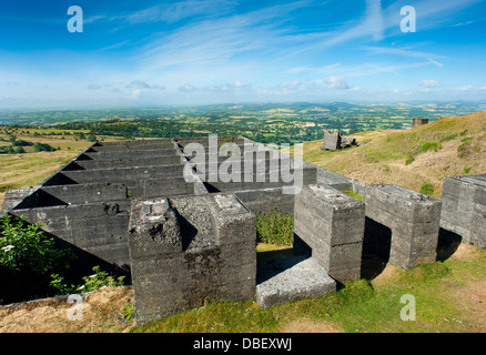 Industrielle Steinbruch Strukturen auf den Titterstone Clee, Shropshire, England Stockfoto