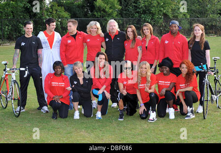 Sir Richard Branson, Chloe Madeley, Liz Locke, Marcus Patrick, Matt Willis, Melanie Chisholm, AKA Mel C, Nell McAndrew, Olivia Hallinan, Oritse Williams, Sam Attwater, Susie Amy, Michelle Heaton Virgin Active London Triathlon - Fototermin statt am Jungfrau-Ac Stockfoto