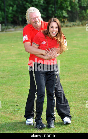 Sir Richard Branson und Melanie Chisholm alias Mel C Virgin Active London Triathlon - Fototermin im Virgin Active, Bromyard Avenue statt. London, England - 07.06.11 Stockfoto