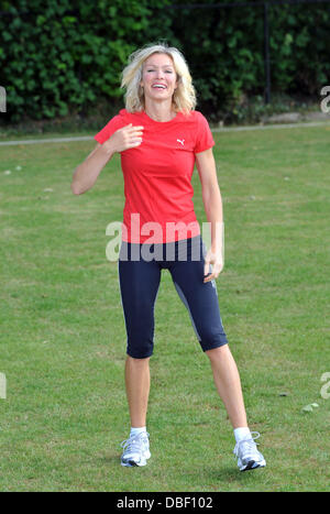 Nell McAndrew Virgin Active London Triathlon - Fototermin im Virgin Active, Bromyard Avenue statt. London, England - 07.06.11 Stockfoto