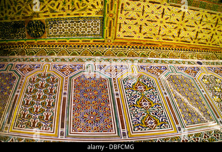 Fliesen Sie-Details im Kasbah in Ouarzazate Stockfoto