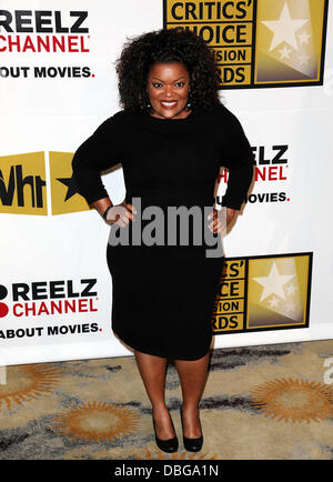 Yvette Nicole Brown bei den Critics' Choice Television Awards Luncheon im Beverly Hills Hotel - roten Teppich Beverly Hills, Kalifornien - 20.06.11 Stockfoto