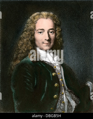 Der französische Philosoph Voltaire. Handcolorierte Stahlstich von ein Porträt von Largillierel Stockfoto