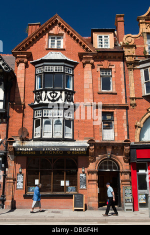 Großbritannien, Wales, Ceredigion, Aberystwyth, Stadtzentrum, Alexandra Road, Le Figaro Restaurant im Edwardian Gebäude Stockfoto