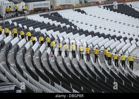 OLYMPIASTADION LONDON STARTFORD WÄHREND DER SAINSBURY GEBURTSTAG SPIELE Stockfoto