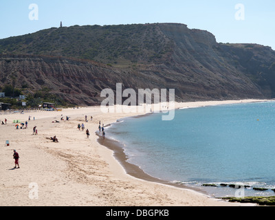 Praia da Luz, ein hübsches Fischerdorf und Feriendorf an der südwestlichen Küste Portugals Algarve. Stockfoto