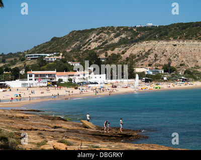 Praia da Luz, ein hübsches Fischerdorf und Feriendorf an der südwestlichen Küste Portugals Algarve. Stockfoto