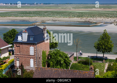 Frankreich, Picardie, Somme, St Valery Sur Somme, Somme Bucht Ferienort, erhöhte Ansicht des Hauses von La Baie de Somme. Stockfoto