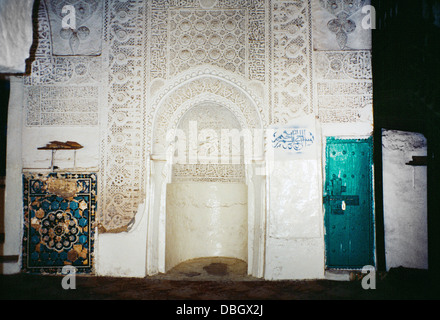 Kalligraphie über Mihrab an der Qibla-Mauer in der Al-Ashrafiya-Moschee Taiz Jemen Stockfoto