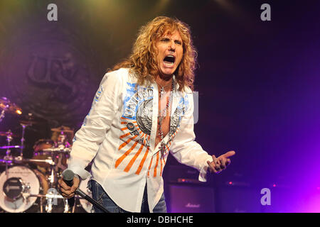 Raleigh, North Carolina. 30. Juli 2013. Classic Rock Künstler Whitesnake führt in North Carolina. Bildnachweis: Andy Martin Jr/Alamy Live-Nachrichten Stockfoto