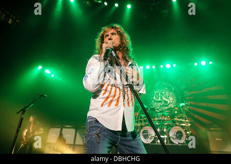 Raleigh, North Carolina. 30. Juli 2013. Classic Rock Künstler Whitesnake führt in North Carolina. Bildnachweis: Andy Martin Jr/Alamy Live-Nachrichten Stockfoto