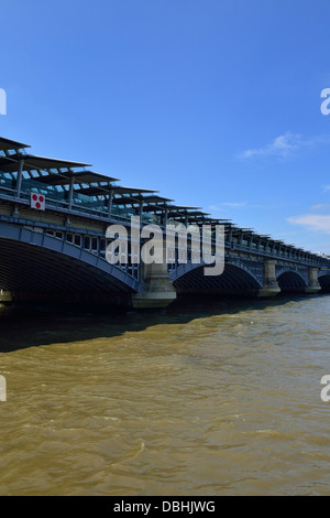 Blackfriars Railway Bridge, London, Vereinigtes Königreich Stockfoto