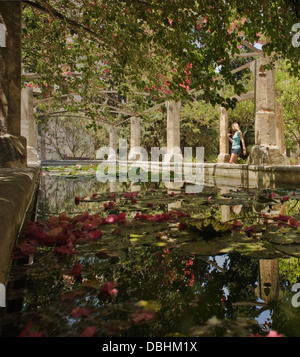 Ruhigen Pool in des Bischofs Gärten in Palma de Mallorca, Spanien Stockfoto