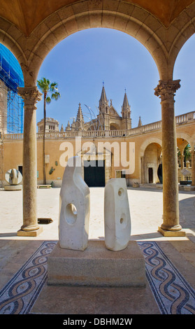 Hepworth Skulptur, Otoño, am Palau März, Palma de Mallorca Stockfoto