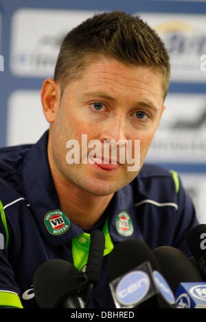 Manchester, UK. 31. Juli 2013. Michael Clarke hat eine Pressekonferenz statt, bevor die offiziellen Schulung vor der Investec Asche 3. Prüfung entsprechen, im Old Trafford Cricket Ground am 31. Juli 2013 in London, England. Bildnachweis: Mitchell Gunn/ESPA/Alamy Live-Nachrichten Stockfoto