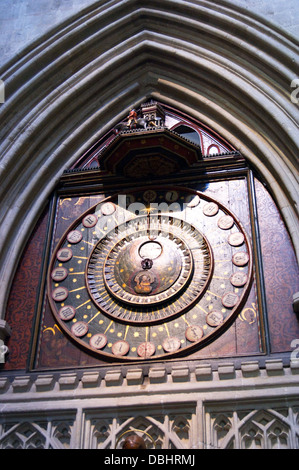 Astronomische Uhr, 14.. Jahrhundert, die Kathedrale von Wells, Somerset, England Stockfoto