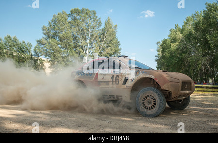 Startnummer 16 im Seco River im Jahr 2013 Baja Aragon. Stockfoto