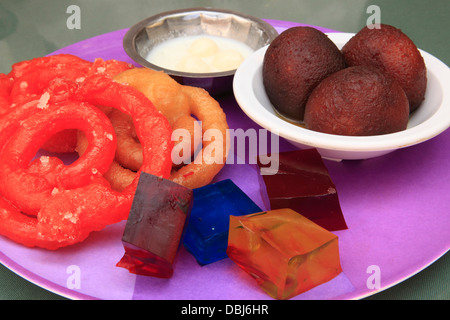 Indische Süßigkeiten, Dessertteller, Stockfoto