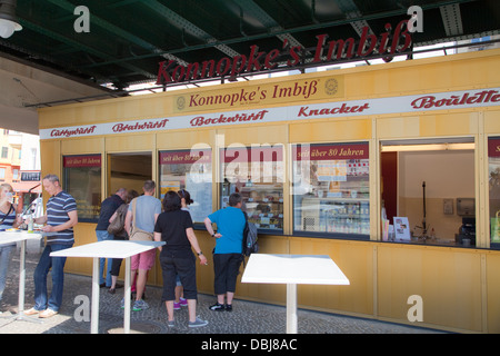 Europa, Deutschland, Berlin, Prenzlauer Berg, Konnopke Imbiß Stockfoto