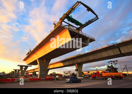 Bau der South Road Superway in einem nördlichen Vorort von Adelaide South Australia Stockfoto