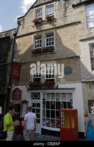 Das Teehaus von Sally Lunn in Bath, das älteste Haus in Bath England, das unter Denkmalschutz steht Stockfoto