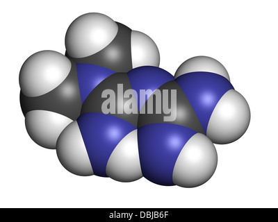 Diabetes-Medikament Metformin (Biguanide-Klasse), chemische Struktur. Atome werden als Kugeln mit konventionellen Farbkodierung dargestellt. Stockfoto