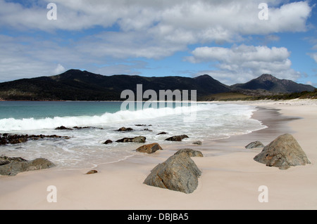 Die fabelhaften Strand Wineglass Bay im Freycinet National Park gehörende Halbinsel Circuit Walk. Stockfoto