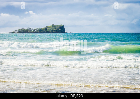 Nadelkissen-Insel vor der Mündung des Maroochy River entnommen Mudjimba Beach, Sunshine Coast Queensland Austraia Stockfoto