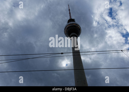 Der Fernsehturm am Alexanderplatz Berlin Stockfoto