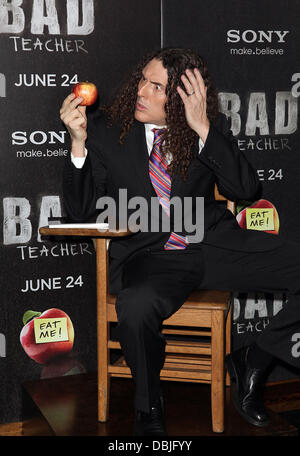 Weird Al Yankovic World premiere von "Bad Teacher", gehalten am Ziegfeld Theater - Ankunft New York City, USA - 20.06.11 Stockfoto