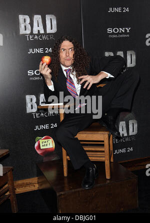 Weird Al Yankovic World premiere von "Bad Teacher", gehalten am Ziegfeld Theater - Ankunft New York City, USA - 20.06.11 Stockfoto