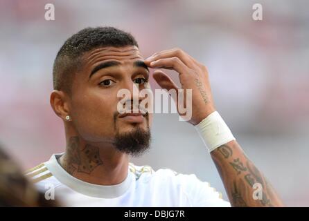 München, Deutschland. 31. Juli 2013. Kevin-Prince Boateng AC Milan Gesten beim Aufwärmen vor dem Audi Cup Fussball Halbfinale Spiel Manchester City Vs AC Milan im Allianz Arena in München, 31. Juli 2013. Foto: Andreas Gebert/Dpa/Alamy Live-Nachrichten Stockfoto