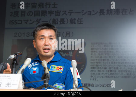 29. Juli 2013, Tsukuba, Japan - spricht japanischer Astronaut Koichi Wakata über die bevorstehende Mission während einer Pressekonferenz auf der Japan Aerospace Exploration Agency in Tsukuba, Präfektur Ibaraki, etwa 55 km nordöstlich von Tokio, auf Montag, 29. Juli 2013. Wakata, 49, wird der erste japanische Astronaut, als Kommandant der internationalen Raumstation ISS zu dienen. Er wird das russische Raumschiff Sojus geplant für den Start am 7. November an Bord. (Foto: AFLO) UUK - mis- Stockfoto