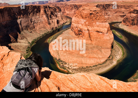 Der Horseshoe Bend, berühmte Mäander des Colorado River, in der Nähe von Page, Arizona Stockfoto