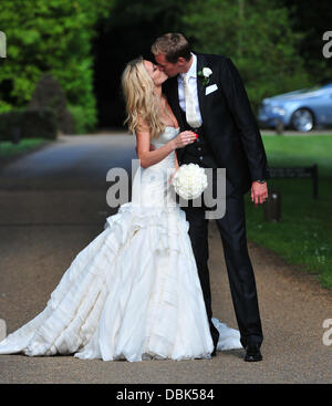 Peter Crouch und Abbey Clancy Abigail Clancy aka Abtei Crouch aka Abigail Crouch aka aka Abigail Clancy aka Abtei Crouch aka Abigail Crouch Hochzeit bei Stapleford Park Hotel Leicestershire, England - 30.06.11 Stockfoto