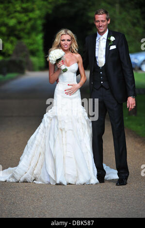 Peter Crouch und Abbey Clancy Abigail Clancy aka Abtei Crouch aka Abigail Crouch aka aka Abigail Clancy aka Abtei Crouch aka Abigail Crouch Hochzeit bei Stapleford Park Hotel Leicestershire, England - 30.06.11 Stockfoto