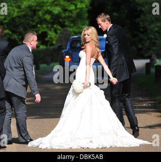 Peter Crouch und Abbey Clancy aka Abigail Clancy aka Abtei Crouch aka Abigail Crouch aka Abigail Clancy aka Abtei Crouch aka Abigail Crouch Hochzeit in Stapleford Park Hotel Leicestershire, England - 30.06.11 Stockfoto